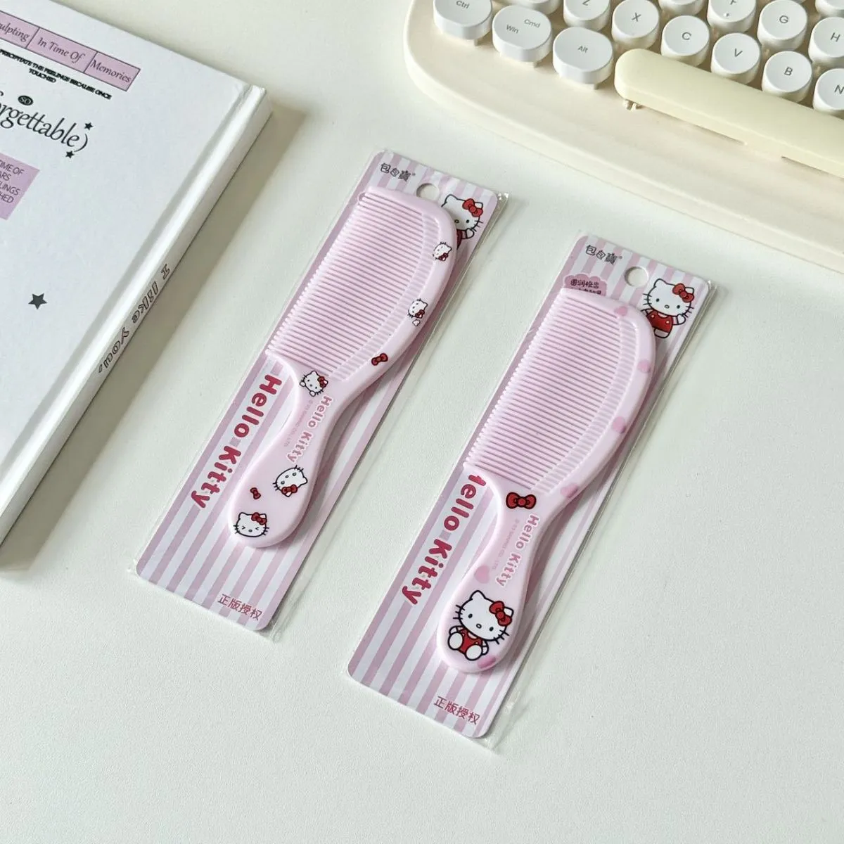 Mini Cute Fine-Tooth Comb – Portable Compact Hair Comb for Women, Students & Girls, Small Pocket Comb for Bangs, Makeup & Daily Grooming, Durable Detangling Hairbrush